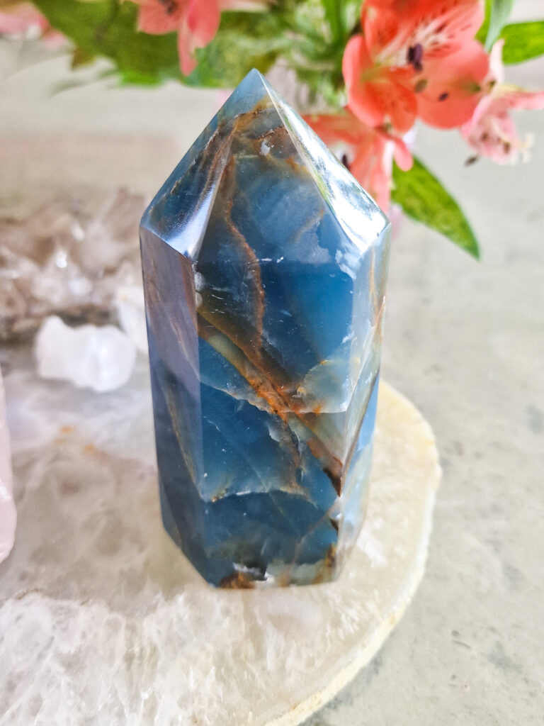 Lemurian aquatine calcite kristalltorn från earthtosoul.se.